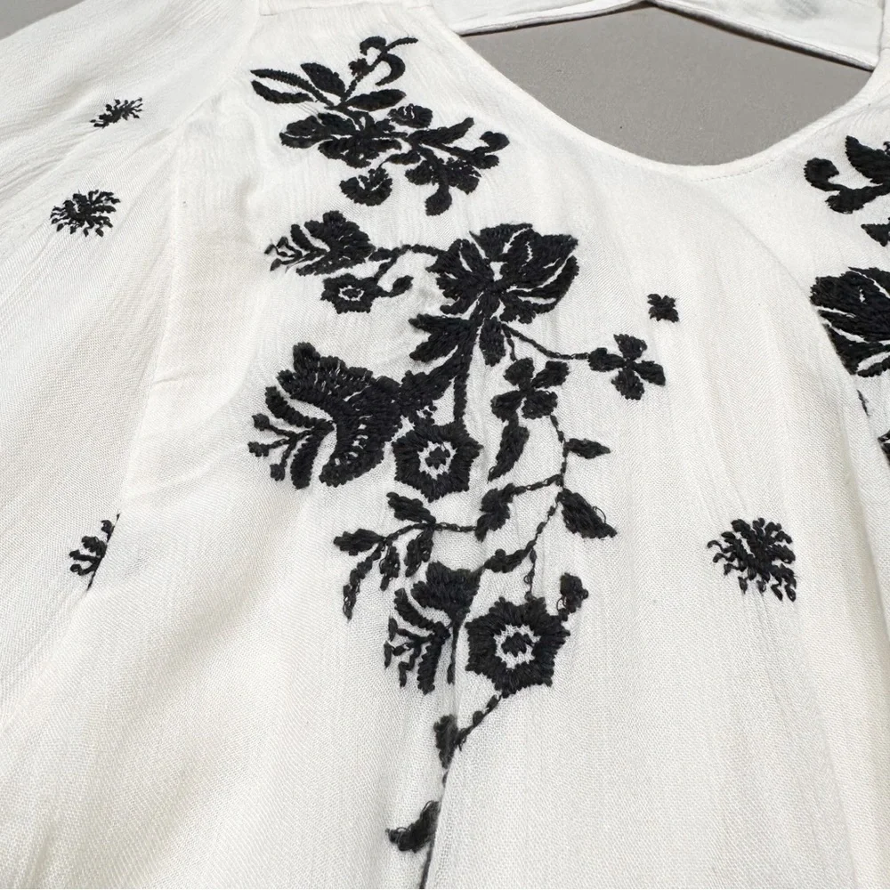 FREE PEOPLE flowy white embroidered dress, S. - Picture 9 of 16
